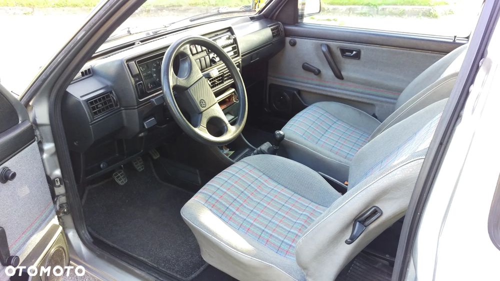 Volkswagen Golf 1.6 CL D - 10