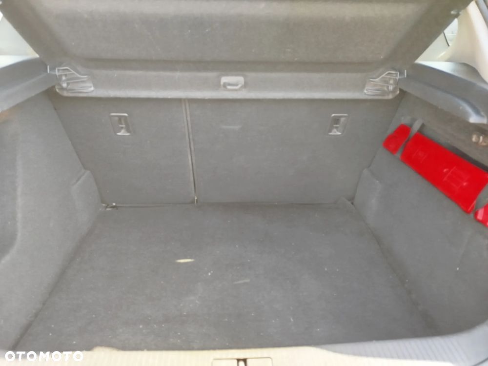 Opel Astra 1.6 - 9