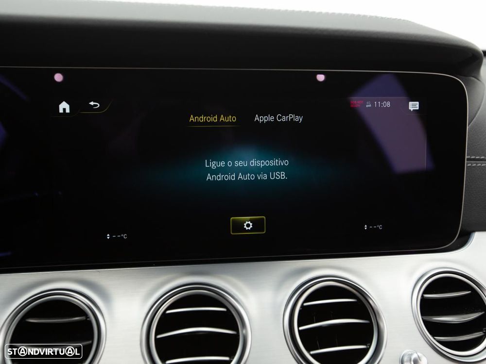 Mercedes-Benz E 300 de 4Matic 9G-TRONIC AMG Line - 32