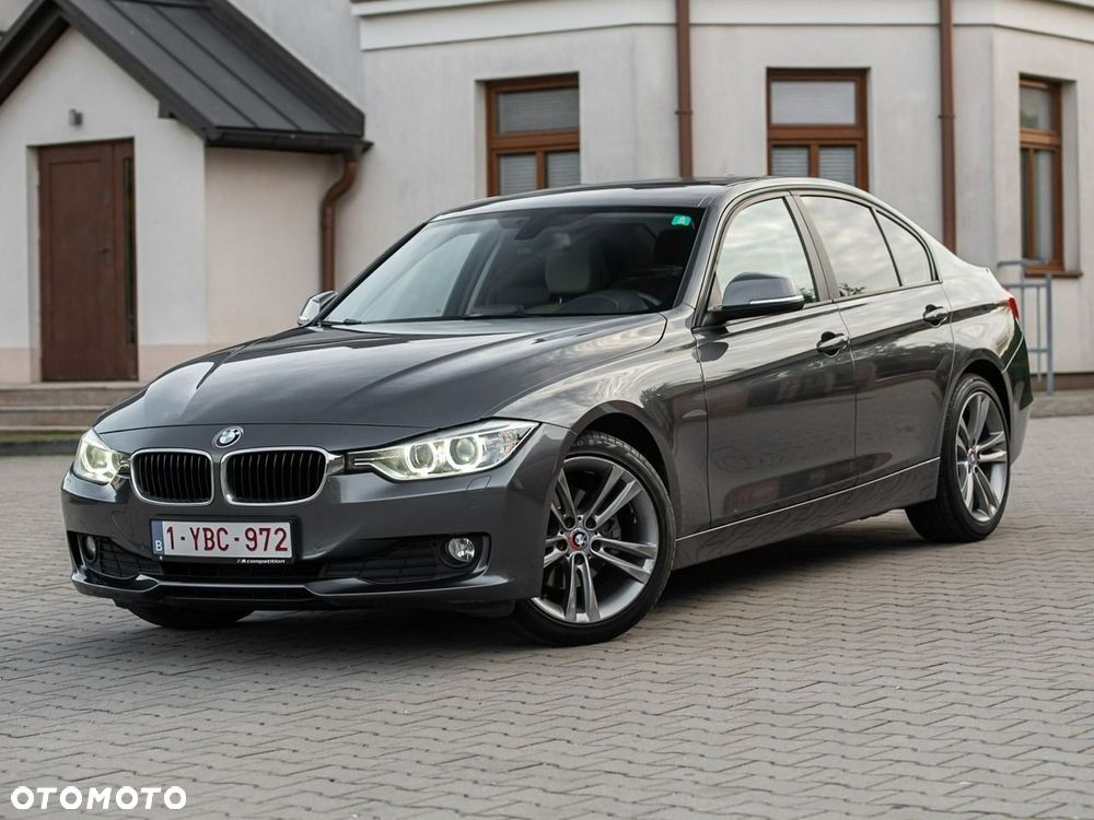 BMW Seria 3 320d Sport Line - 12