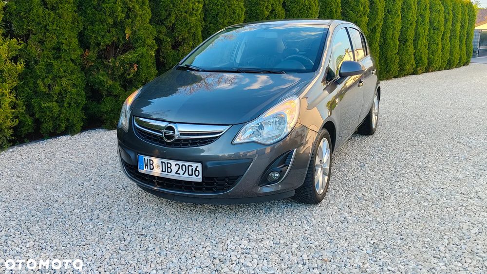 Opel Corsa 1.2 16V Cosmo - 15