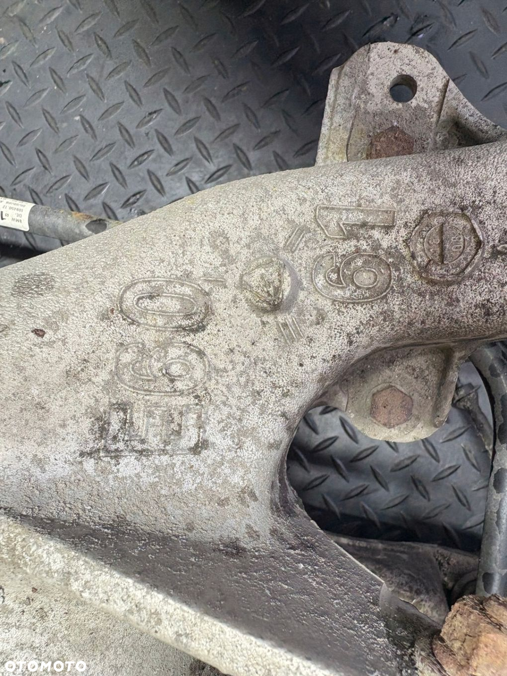 KOMPLETNE ZAWIESZENIE SANKI TYLNE BELKA WÓZEK BMW E61 6770827 - 10