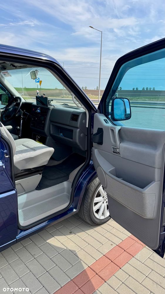 Volkswagen Multivan - 5