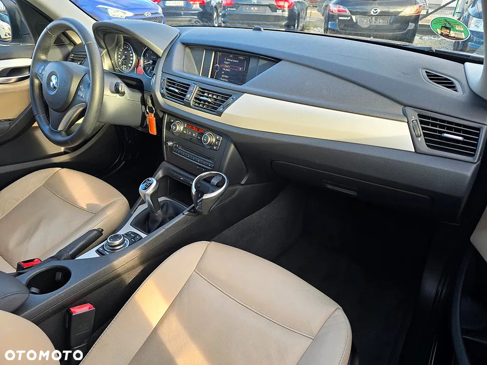 BMW X1 sDrive20i xLine - 27