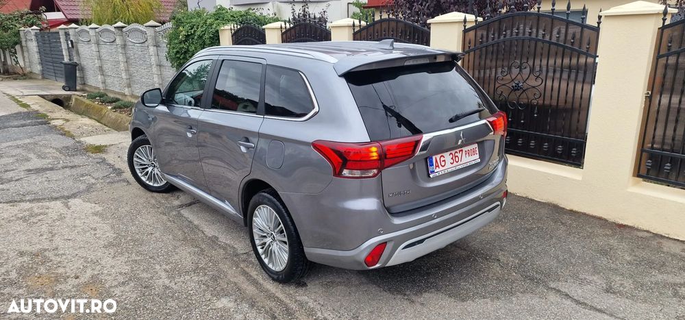 Mitsubishi Outlander 2.4 4WD Plug-In Hybrid Diamant - 28