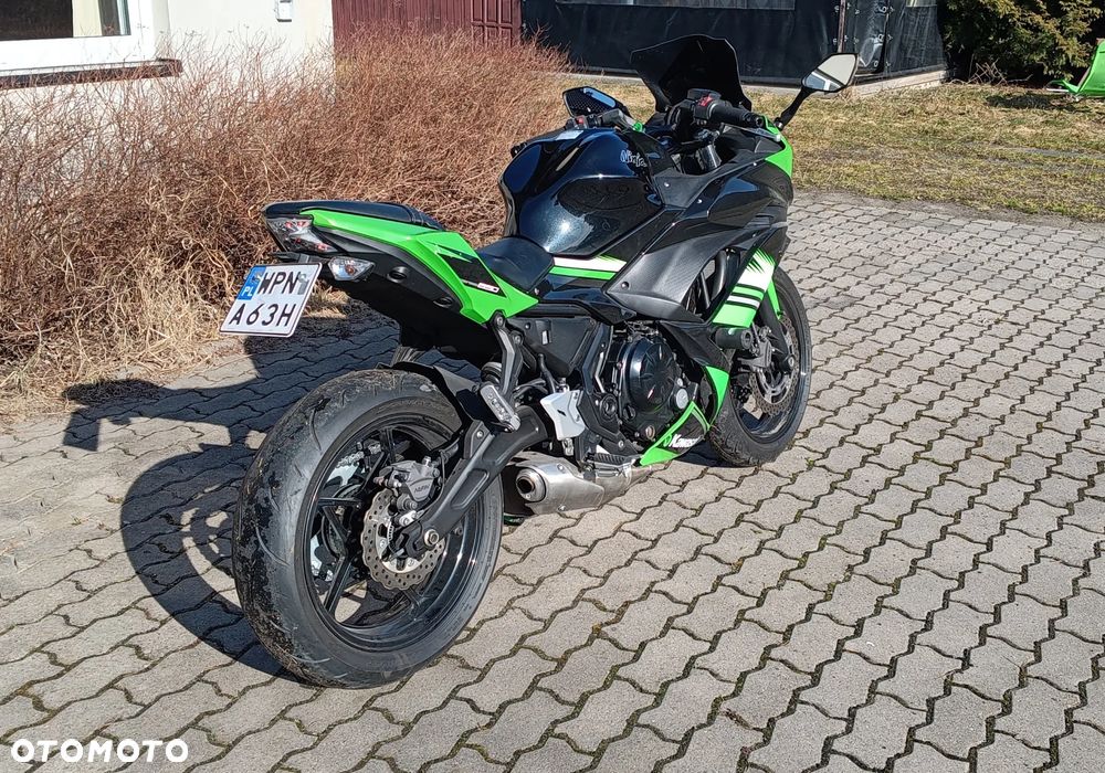 Kawasaki ER - 2