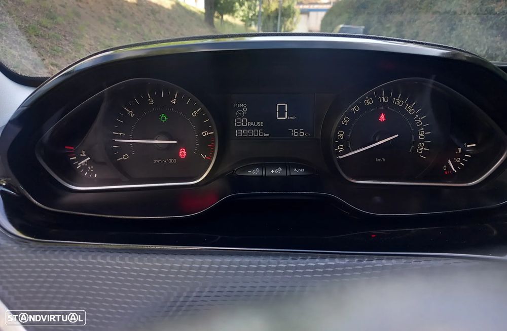 Peugeot 208 PureTech 82 Start & Stop Style - 14