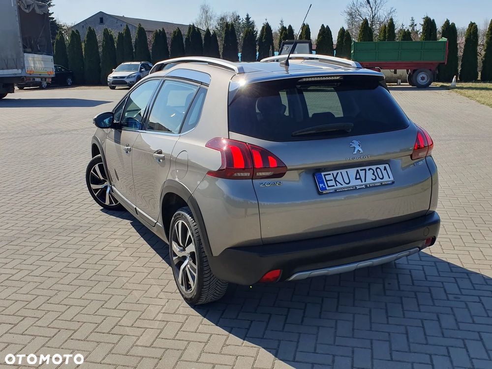Peugeot 2008 - 10