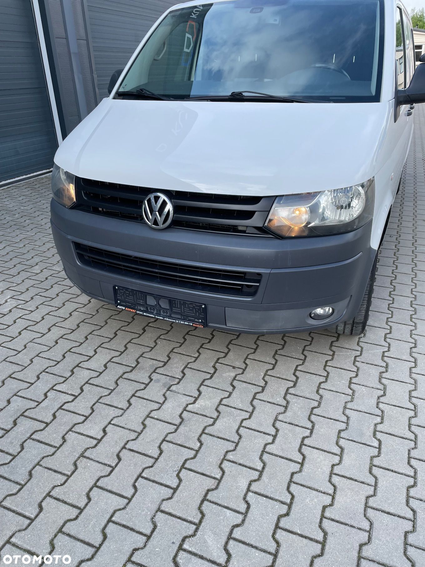 Volkswagen Transporter - 1