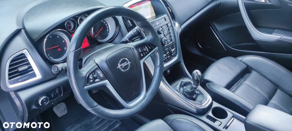 Opel Astra 2.0 CDTI Exklusiv - 30