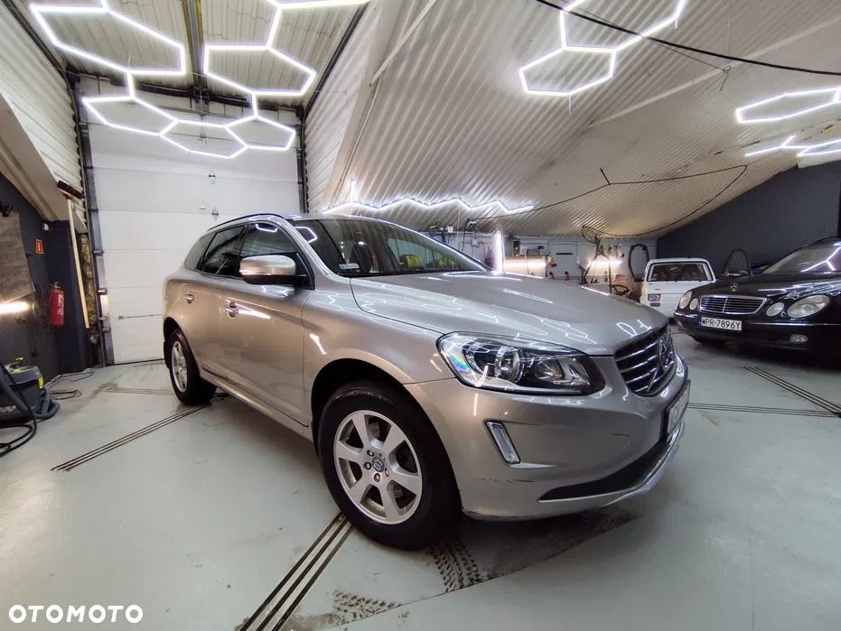 Volvo XC 60 2.4D AWD Kinetic - 1