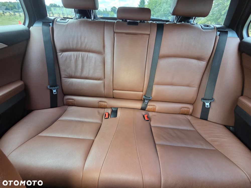 BMW Seria 5 520d - 14