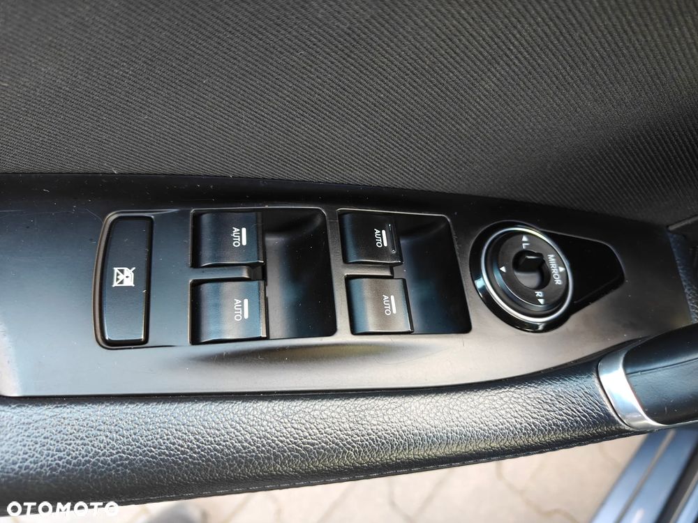 Hyundai i40 i40cw 1.7 CRDi Fifa World Cup Edition - 31