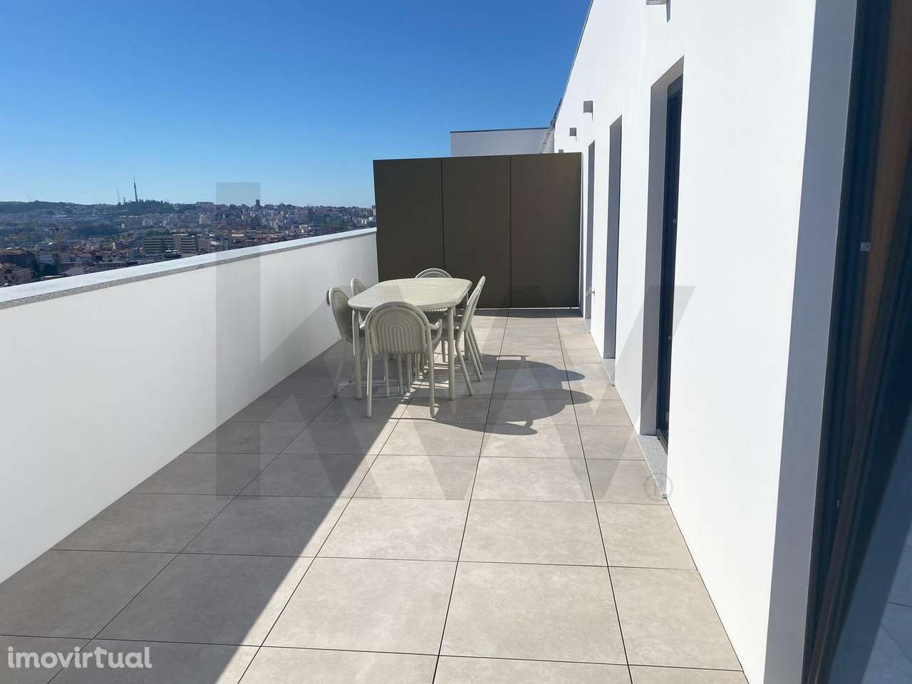 T2 Varanda + Garagem centro Porto - Grande imagem: 2/10