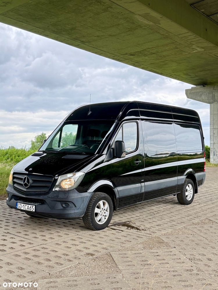 Mercedes-Benz Sprinter - 2