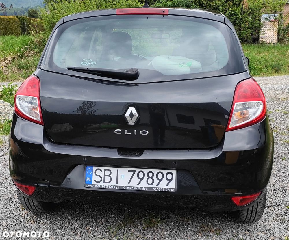 Renault Clio 1.2 16V Alize - 2