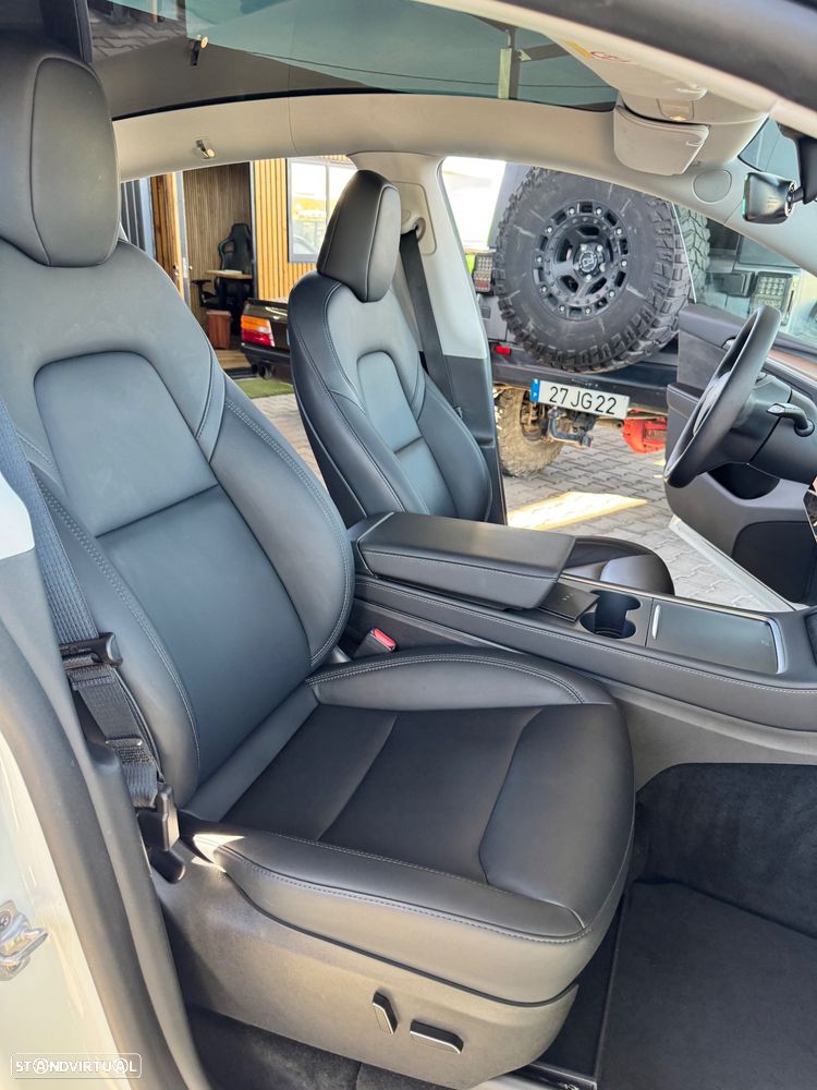 Tesla Model Y Long Range Tração Integral - 24