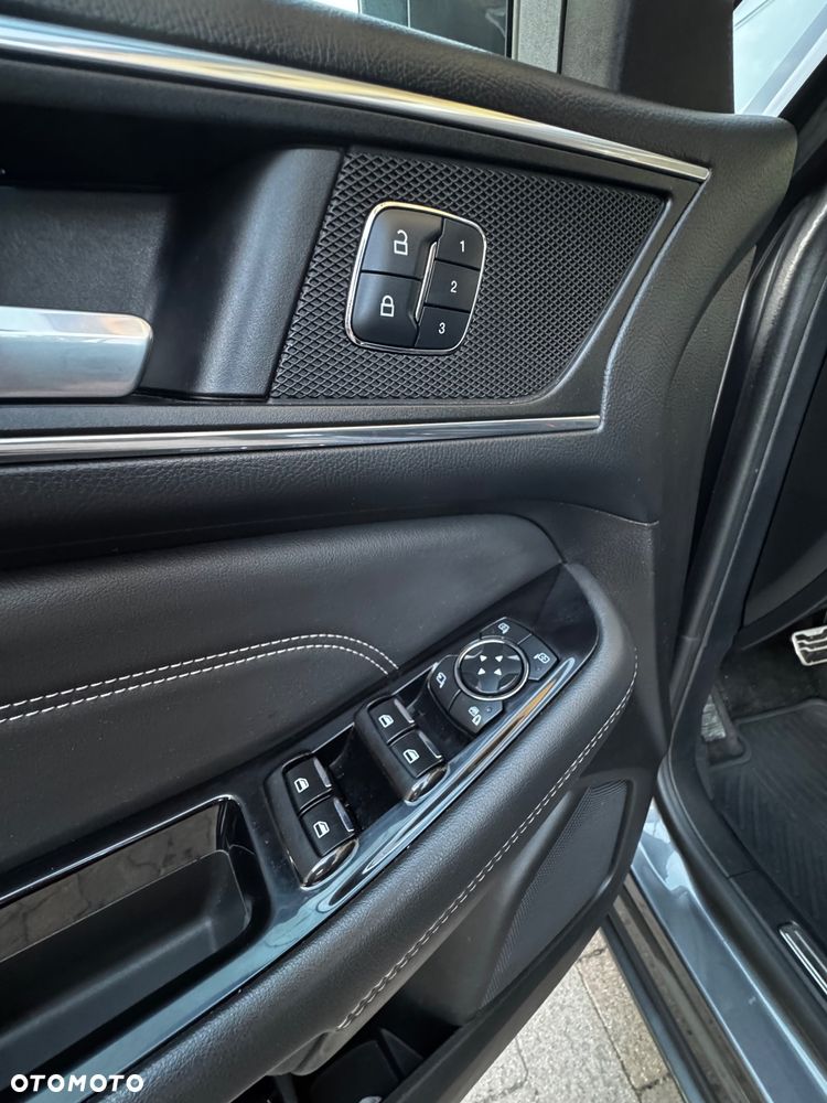 Ford S-Max 2.0 TDCi Titanium PowerShift - 7