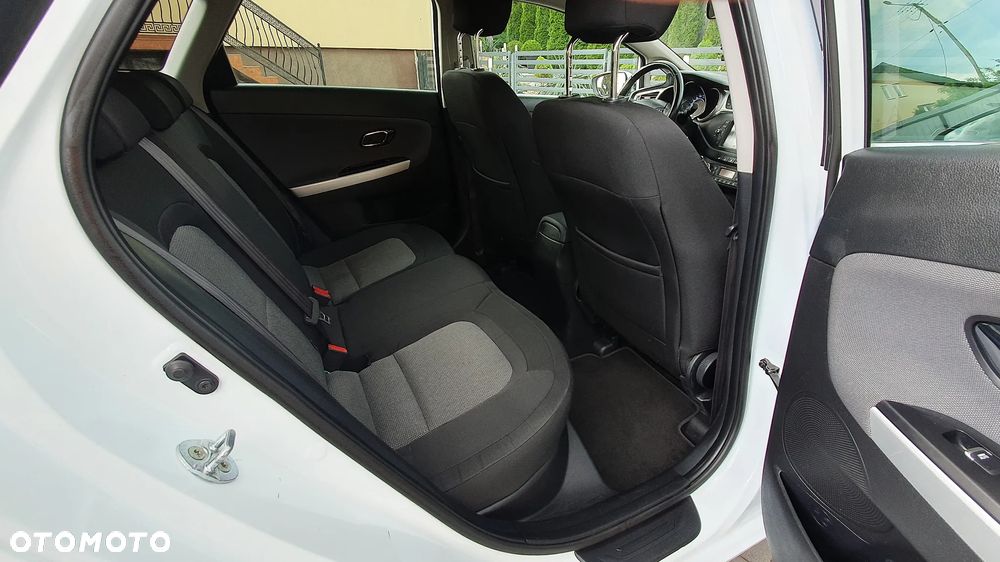 Kia Ceed 1.6 CRDi 136 ISG Platinum Edition - 29