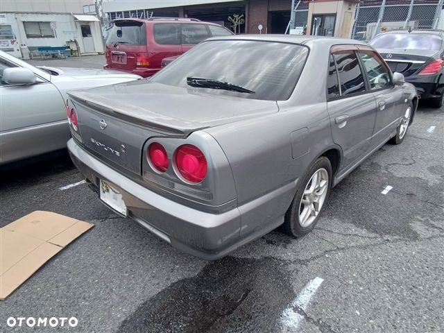 Nissan Skyline - 5