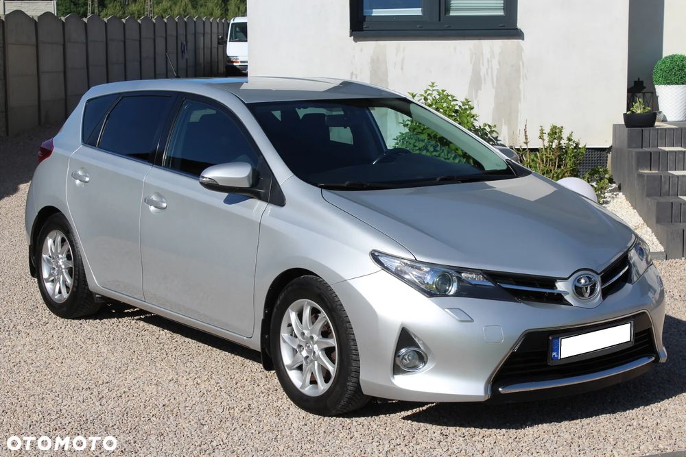 Toyota Auris 2.0 D-4D Executive - 3