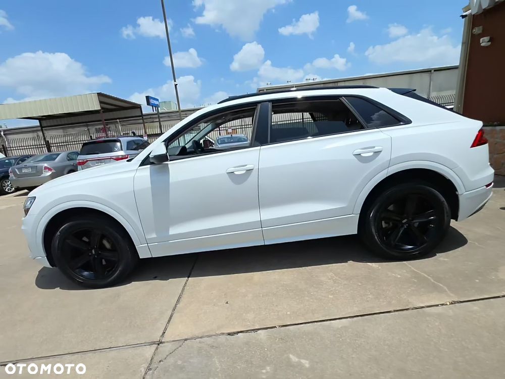 Audi Q8 55 TFSI mHEV Quattro Tiptronic - 2