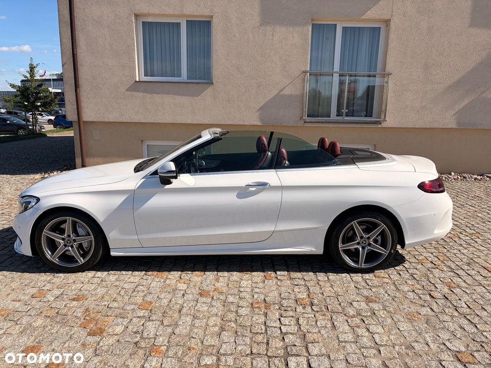 Mercedes-Benz Klasa C 300 9G-TRONIC - 17