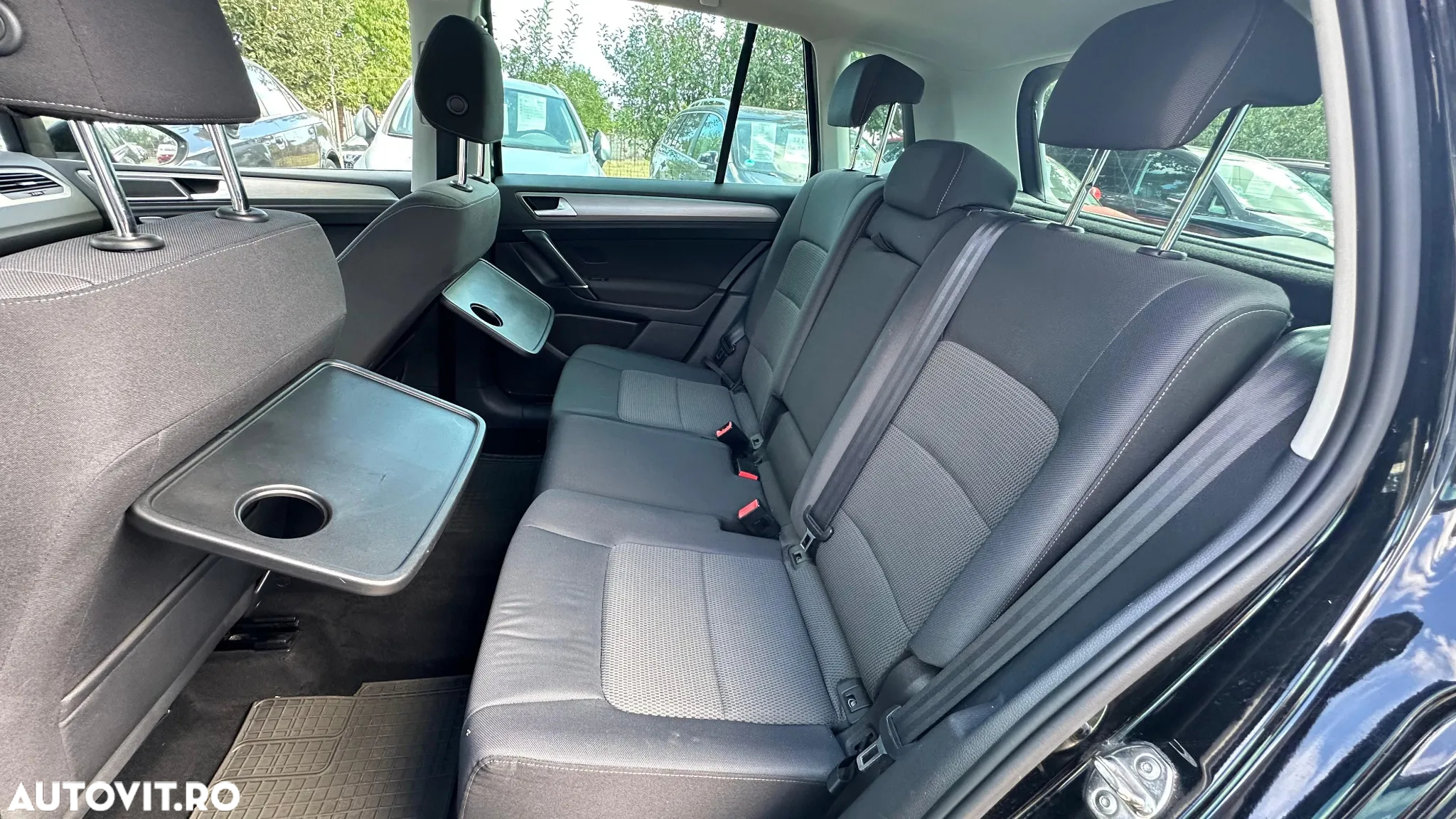 Volkswagen Golf - 23