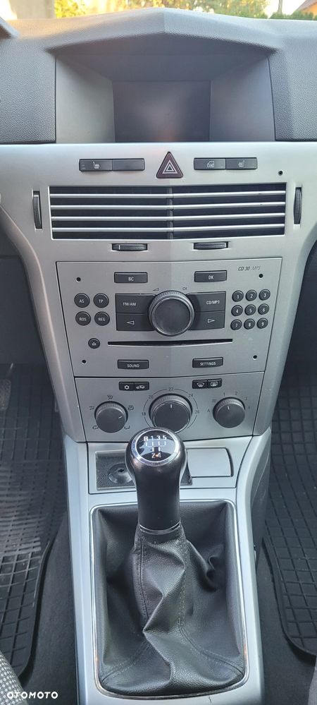Opel Astra - 24