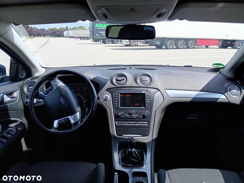 Ford Mondeo - 12