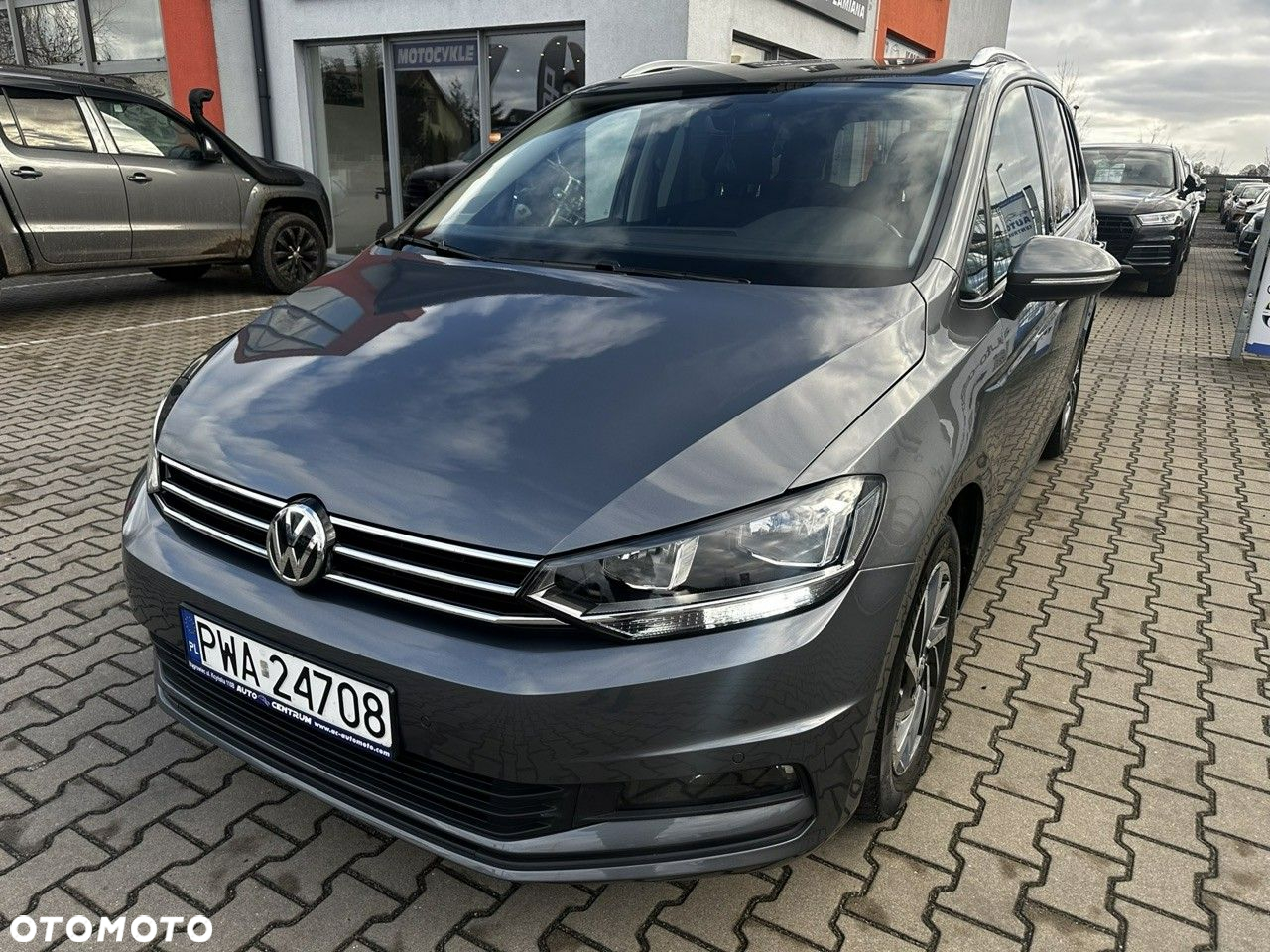 Volkswagen Touran 2.0 TDI SCR Comfortline - 4