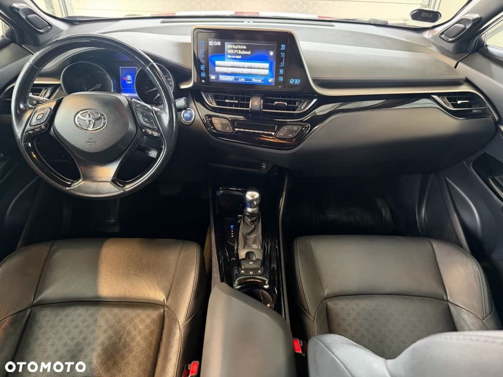 Toyota C-HR Lounge - 10