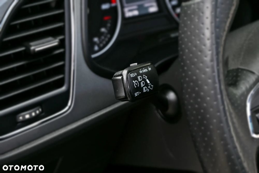 Seat Leon 2.0 TDI FR S&S DSG - 32