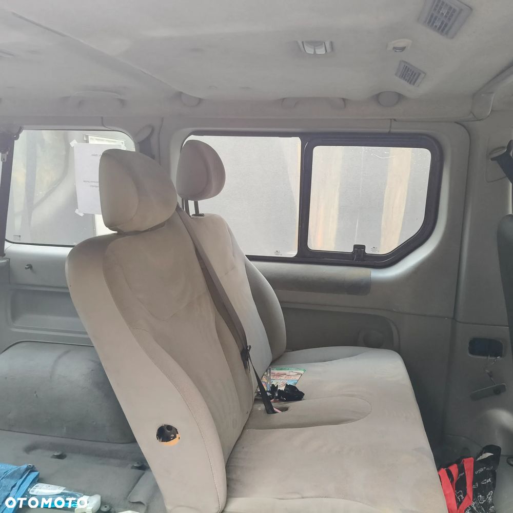 Renault Trafic Passenger - 7
