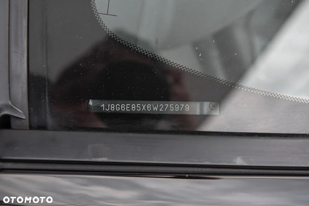 Jeep Cherokee 2.8 CRD Limited - 25