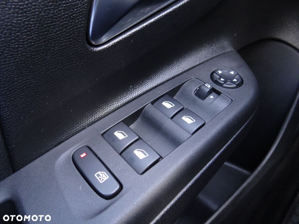 Opel Corsa 1.2 Elegance S&S - 9