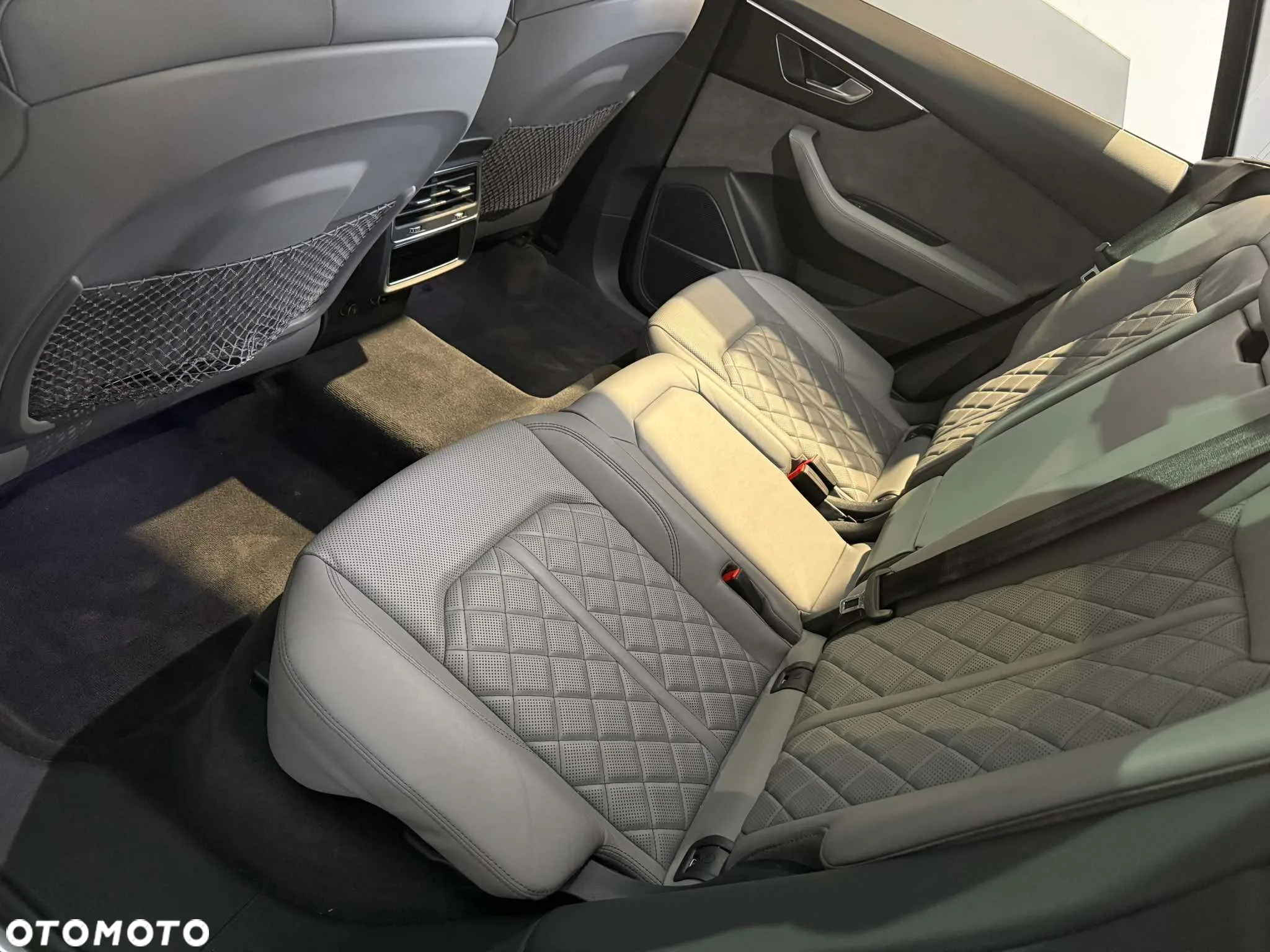 Audi Q8 - 10