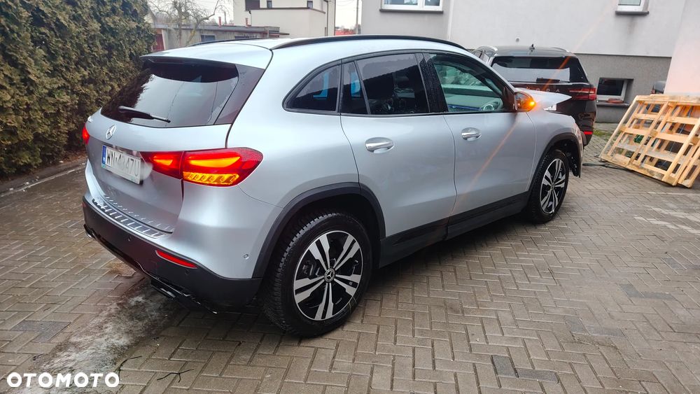 Mercedes-Benz GLA 200 Progressive - 3