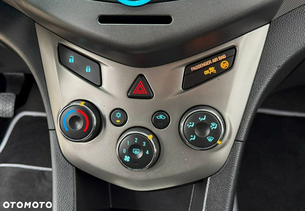 Chevrolet Aveo 1.2 LT - 29