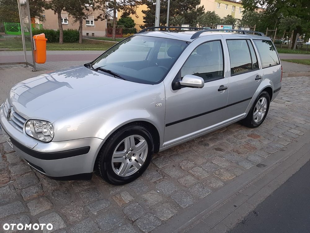 Volkswagen Golf - 2