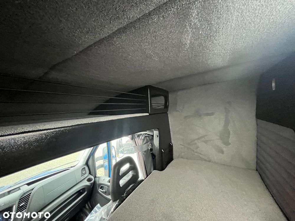 Iveco Daily 35S18HA8 Laweta z kabiną - 16