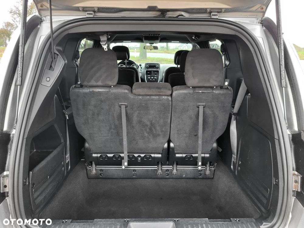 Dodge Grand Caravan - 19