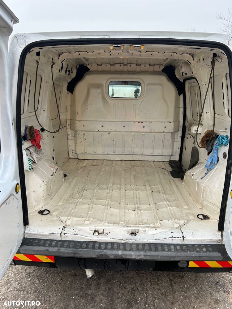 Ford Transit Connect - 11
