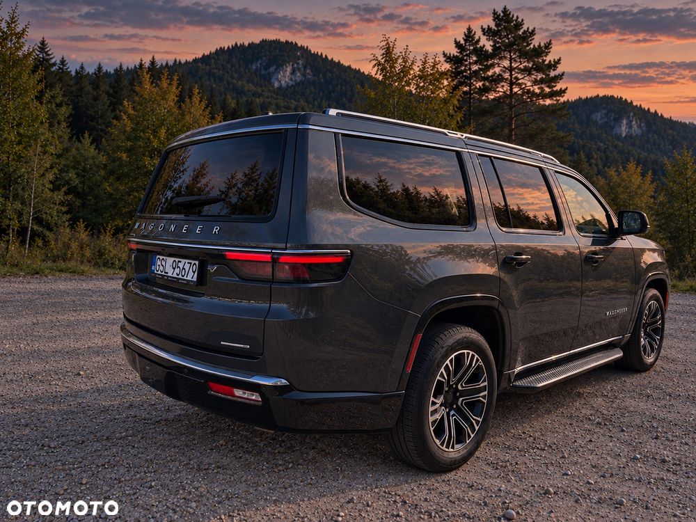 Jeep Wagoneer - 8