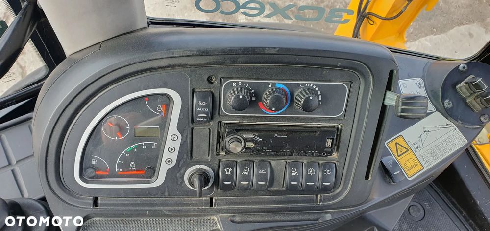 JCB 3CX contractor - 10