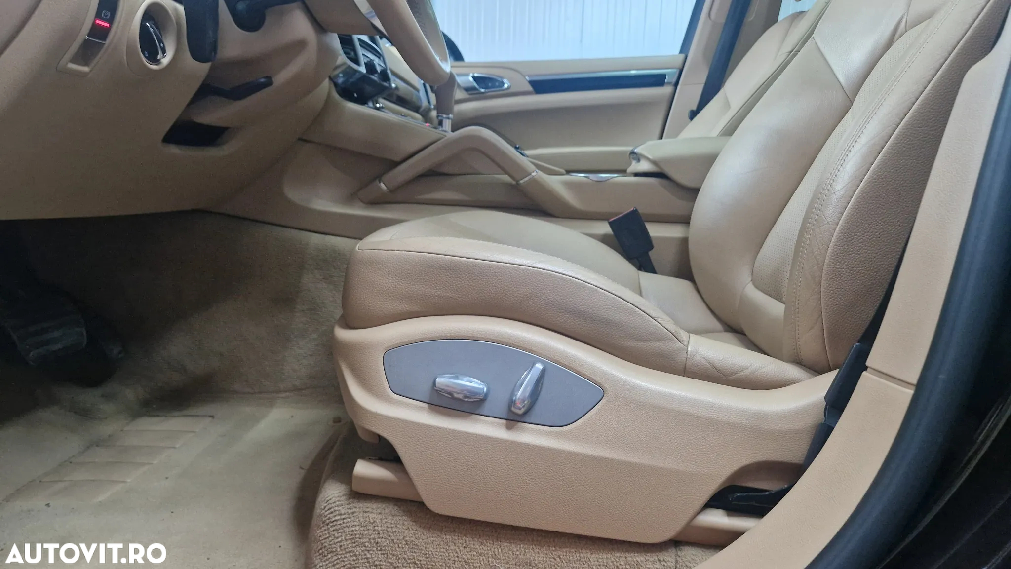 Porsche Cayenne - 13