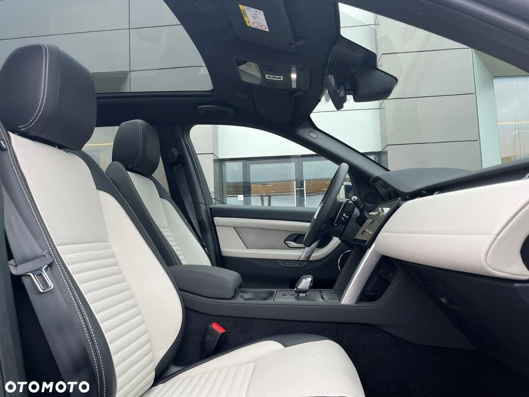 Land Rover Discovery Sport - 11