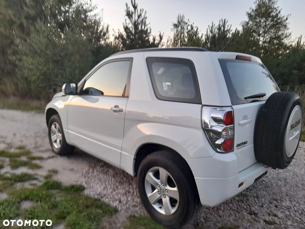 Suzuki Grand Vitara 1.6 Black&White - 5