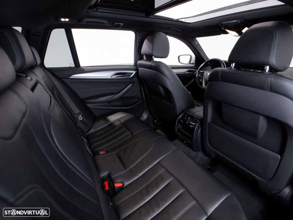 BMW 520 d Auto - 12