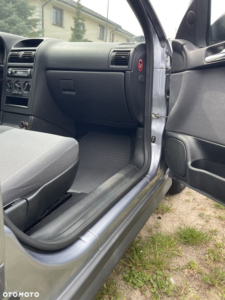 Opel Astra - 17